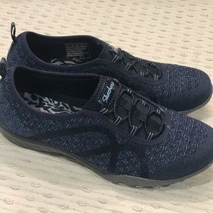 Women’s Sketchers shoes